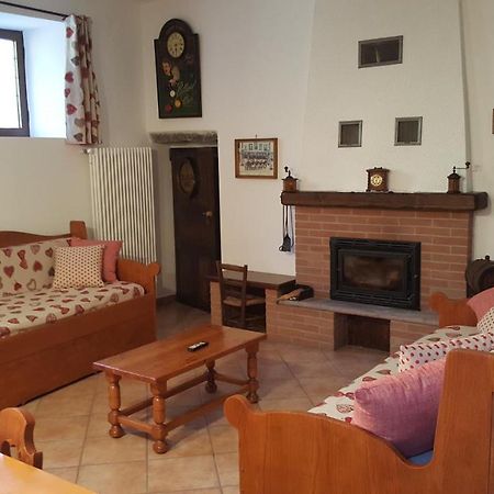 Bed and Breakfast La Taverna Di Tony Montalto Dora Екстер'єр фото