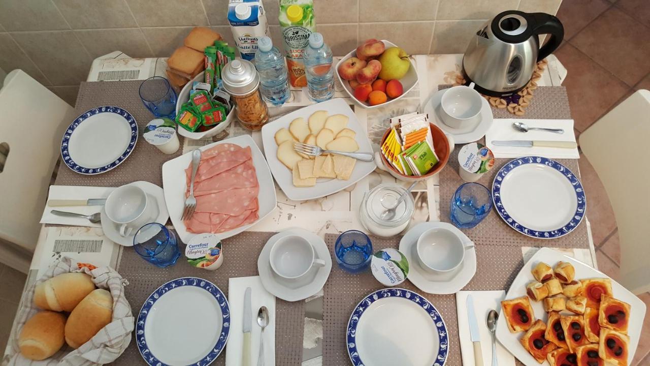 Bed and Breakfast La Taverna Di Tony Montalto Dora Екстер'єр фото