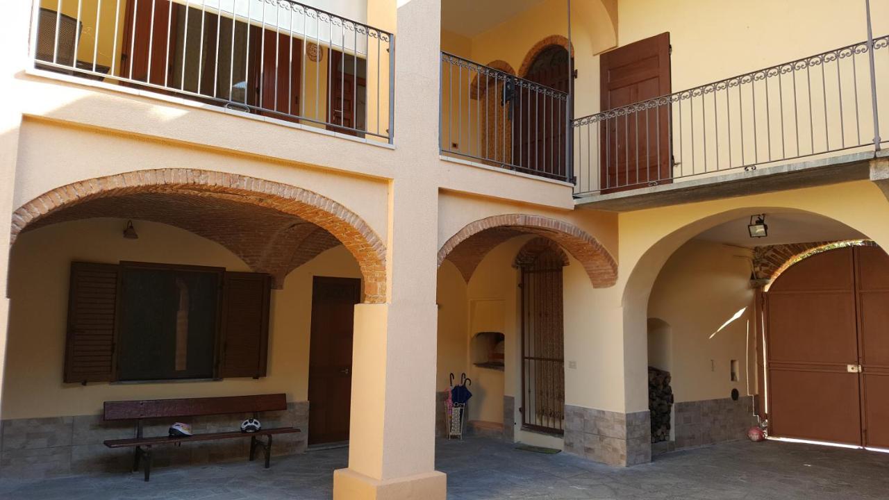 Bed and Breakfast La Taverna Di Tony Montalto Dora Екстер'єр фото