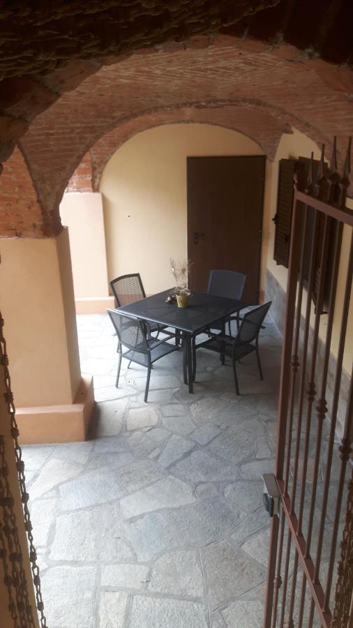 Bed and Breakfast La Taverna Di Tony Montalto Dora Екстер'єр фото